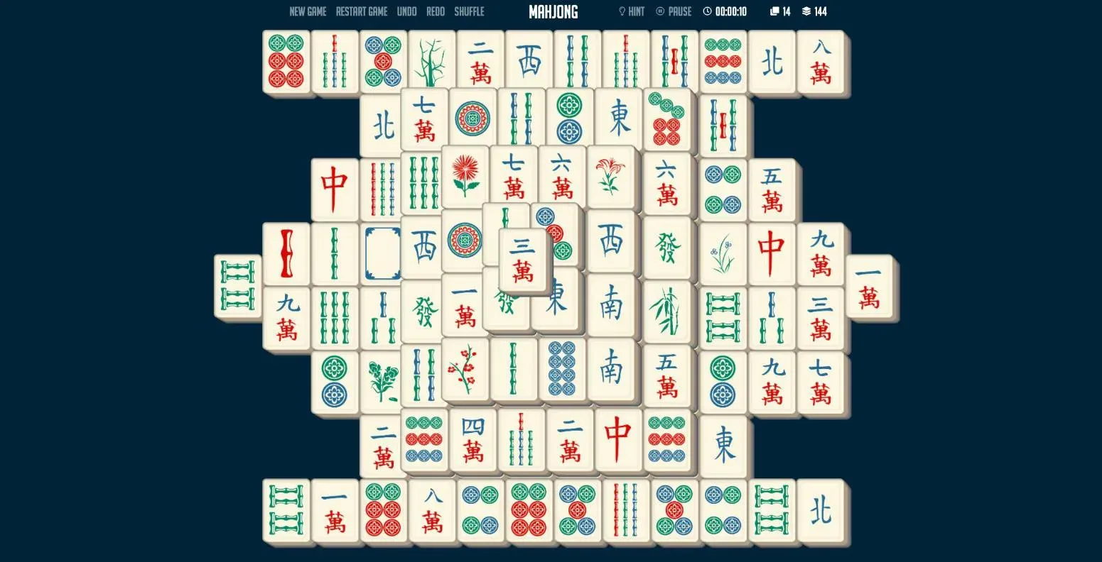 Mahjong Solitaire gameplay on Mahjong100 showing the classic Turtle layout, with bamboo, dot, and character suit tiles alongside wind, dragon, and flower tiles, plus the live timer, move counter, and remaining-tile counter